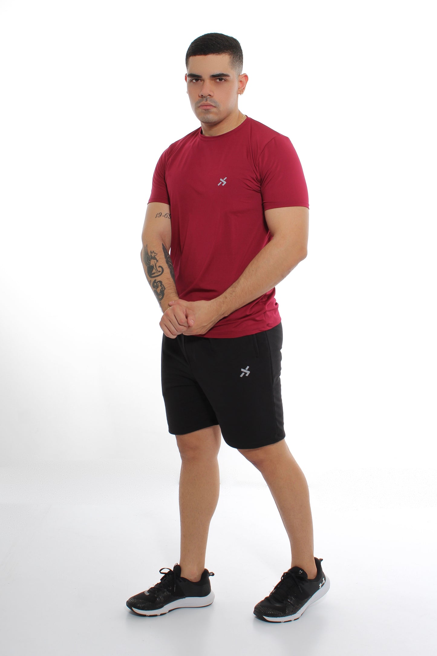 CAMISETA UNICOLOR VINOTINTO